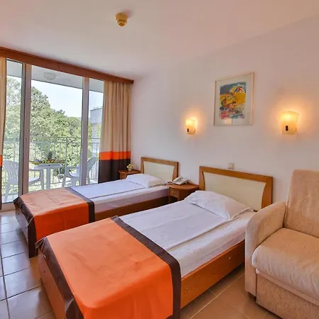 Elitsa Hotel 3*